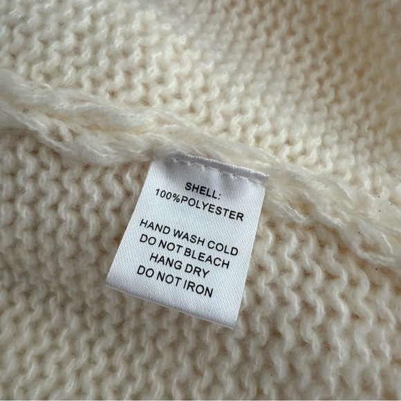 Fashion Nova Women White Cherry Embroidered Cardigan Sweater Plus 2X Y2K Cute - Picture 7 of 10